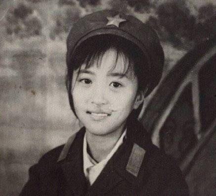 丸山正温年轻照片,从年轻照片看一代领袖的初露锋芒
