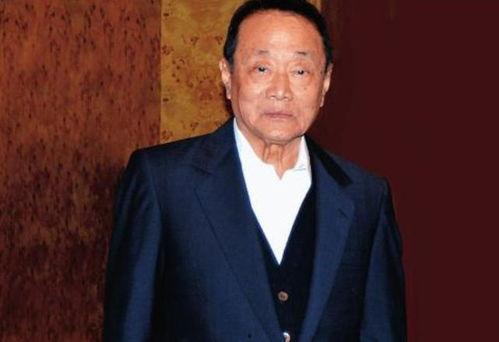 40有钱男人生活照